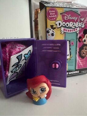 Disney doorables academy locker Ariel
